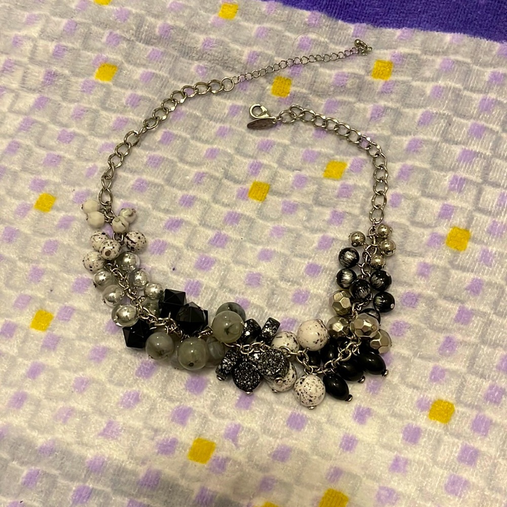Adjustable length, costume jewelry necklace